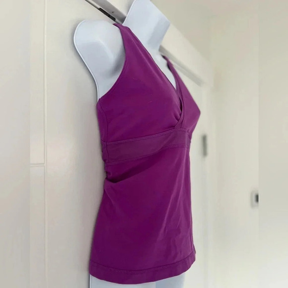 Lululemon/ Deep V-neck/ Mesh detail/ Purple/ Size: See measurements in photos - Picture 2 of 8